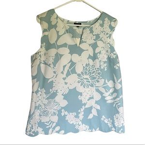 Talbots Light Blue Floral and White Sleeveless Blouse Wavy Cut